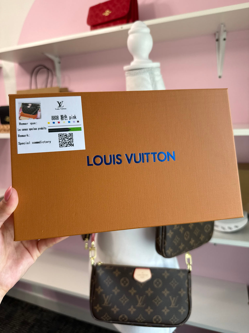 LUIS VUITTON