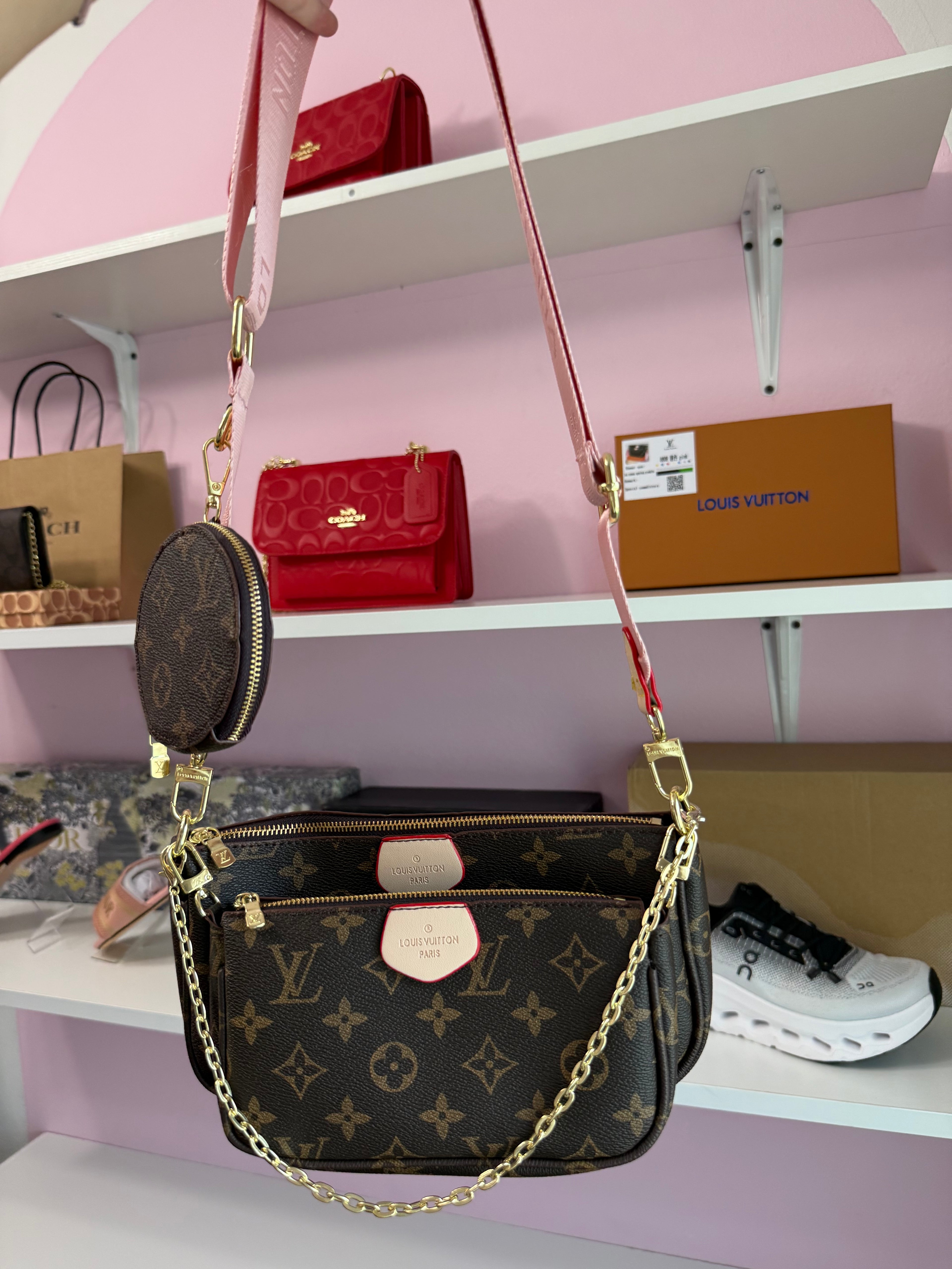 LUIS VUITTON