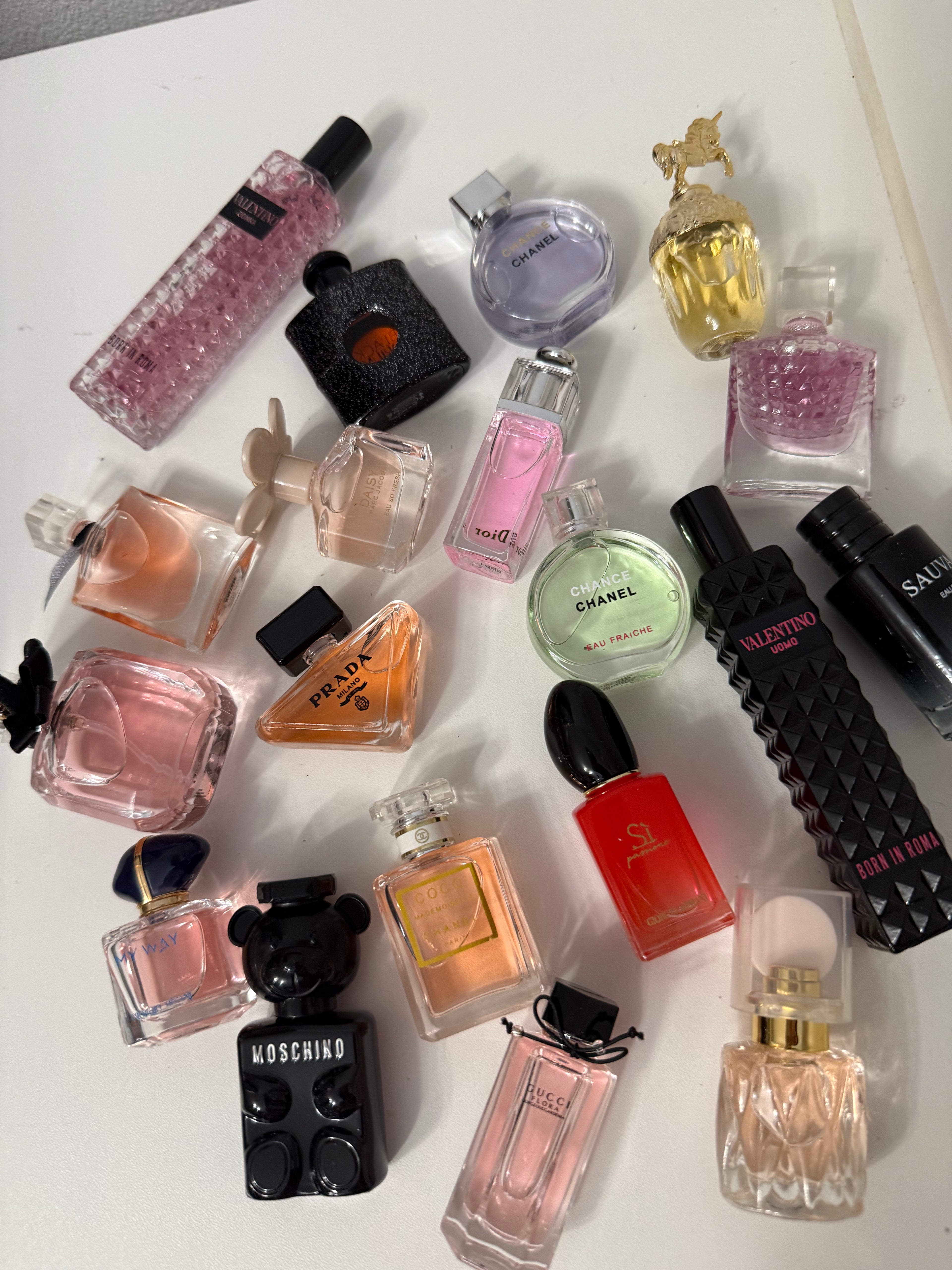 Caja de mini perfumes 6 unidades