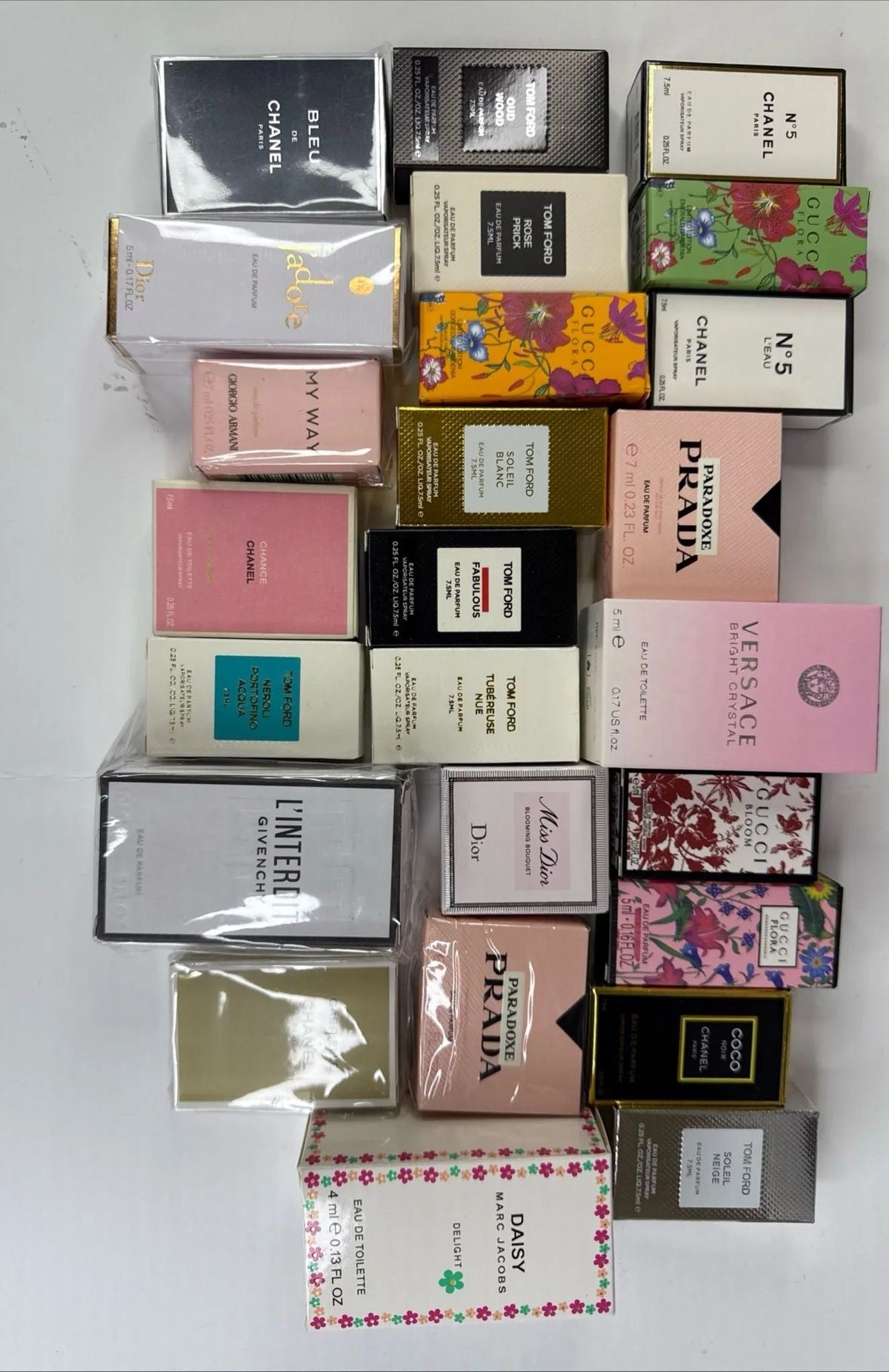 Caja de mini perfumes 6 unidades