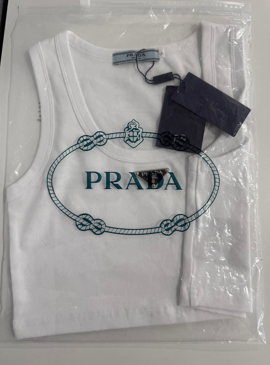Top PRADA